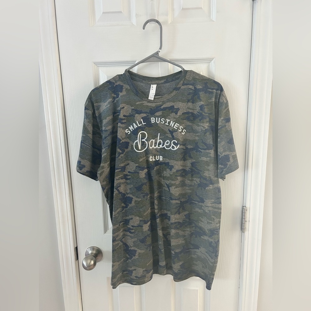 Camo Women’s Graphic Tee